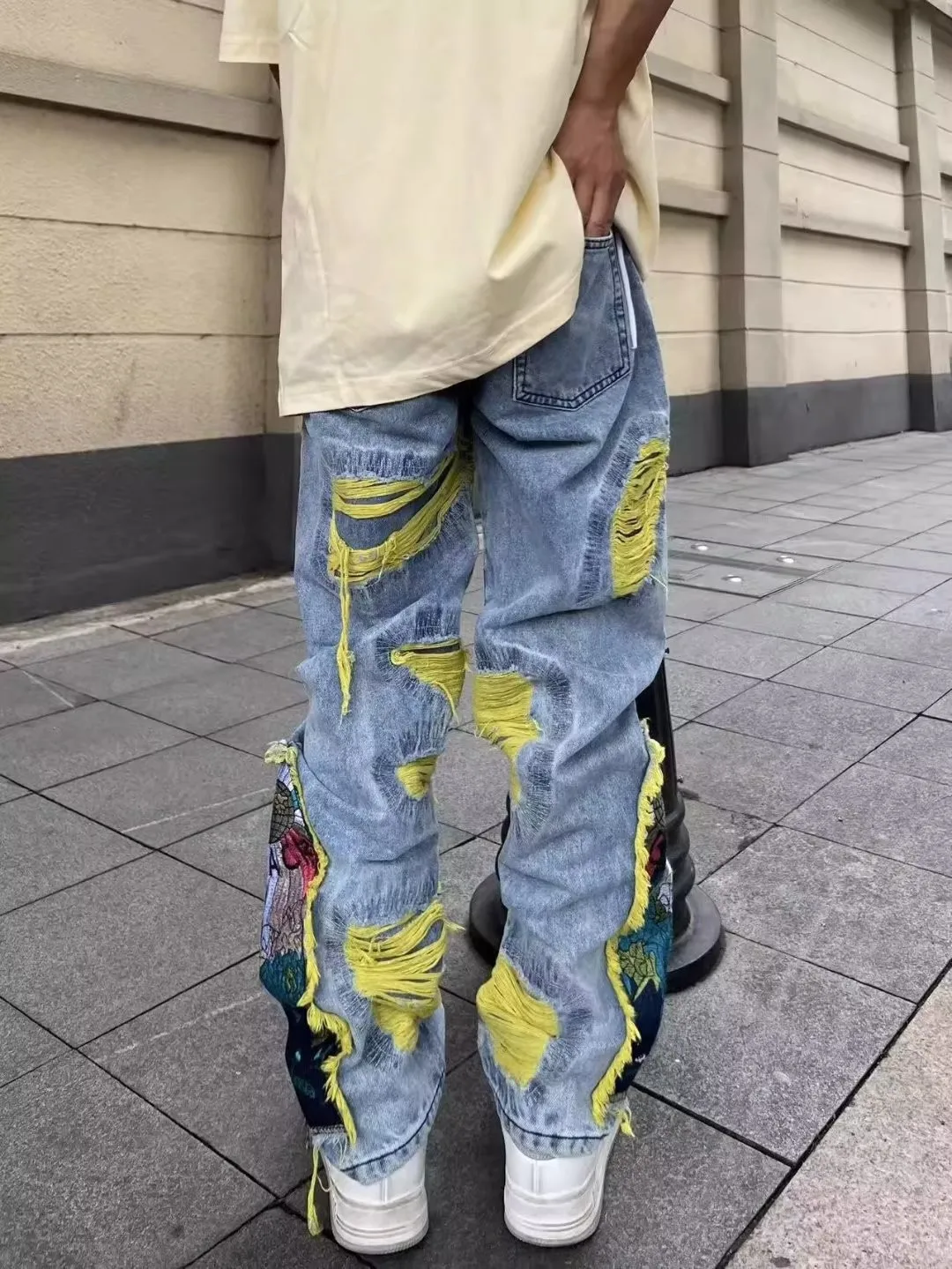 جينز هيب هوب أمريكي عتيق مطرز  - مراجعة Street Fashion In Japanese وسعره