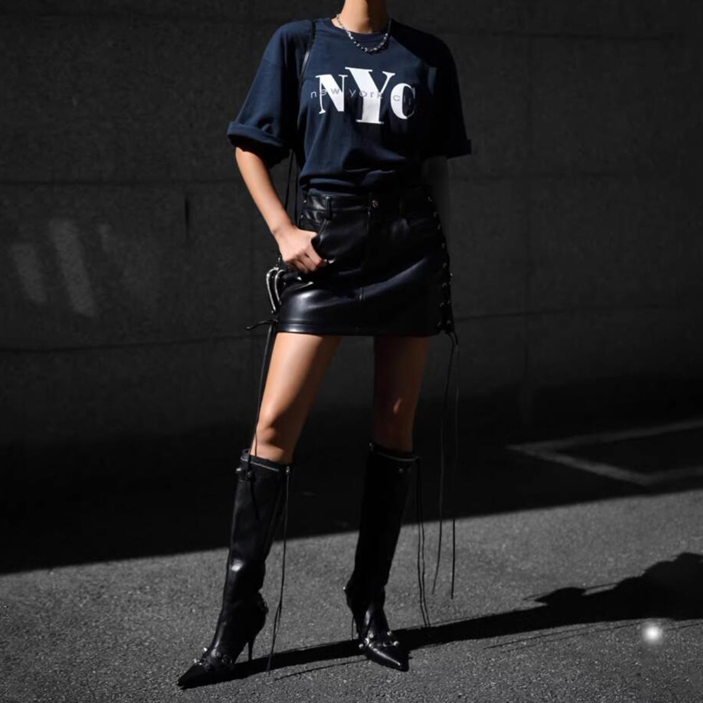 تي شيرت بطباعة حروف على الطراز - مراجعة Street Style New York Fashion وسعره